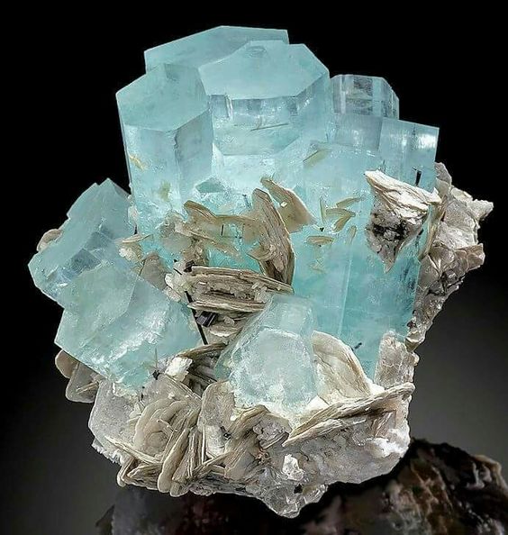 aquamarine gem